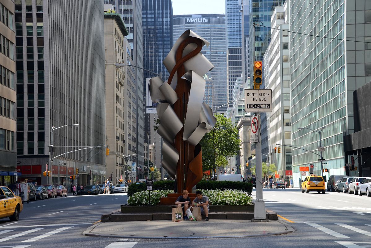 New York City Sculpture Encore By Albert Paley On Park Avenue At 57